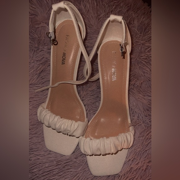 Heels - Picture 2 of 4